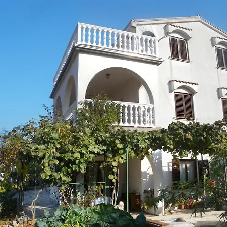 Apartment Malinska 2 *